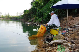 秋天釣魚怎么選釣位置？秋天釣魚怎么選釣位？