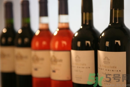 紅酒喝多了第二天難受怎么辦？紅酒喝多了怎么解酒？