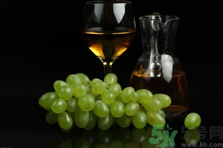 紅酒喝多了第二天難受怎么辦？紅酒喝多了怎么解酒？
