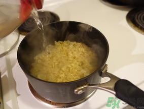 辛拉面是哪個國家的？辛拉面怎么煮好吃？