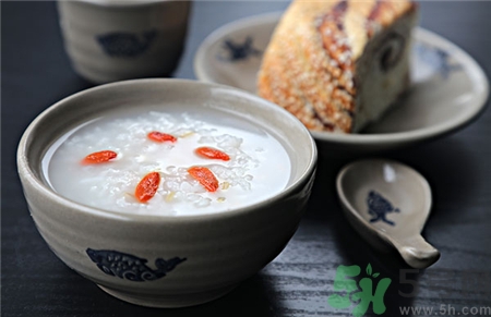 什么時間吃早餐最合適?吃早餐最佳時間 什么時間吃早餐最合適?吃早餐最佳時間