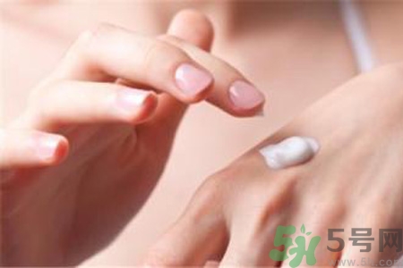 敷香蕉皮能治療凍瘡嗎？敷香蕉皮治療凍瘡真的有效嗎？