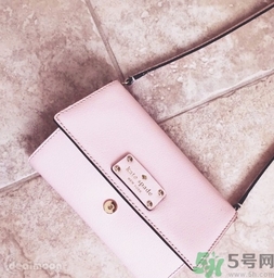 kate spade和mk哪個好？kate spade凱特絲蓓和mk哪個貴？