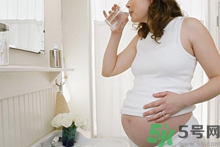 孕婦嘴巴苦是怎么回事？孕婦嘴巴苦是怎么辦？