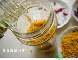 桂花酒可以加蜂蜜嗎？桂花酒可以和蜂蜜一起吃嗎？