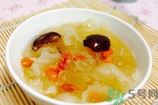 冬天喝什么湯能下火？冬天上火喝什么茶降火？