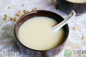早上喝豆?jié){有什么好處？早上喝豆?jié){會胖嗎？