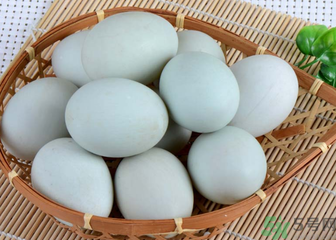 鴨蛋不能和什么一起吃？鴨蛋不能與什么食物同食？