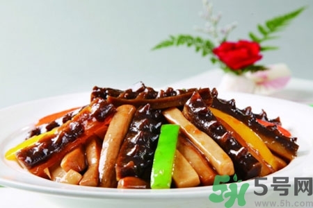 新鮮海參怎么吃最有營(yíng)養(yǎng)？新鮮海參生吃最有營(yíng)養(yǎng)嗎？