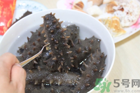 新鮮海參能生吃嗎？新鮮海參是生吃好還是熟吃好？
