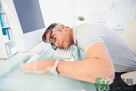 睡眠時間是不是越長越好？睡眠時間少怎么辦？