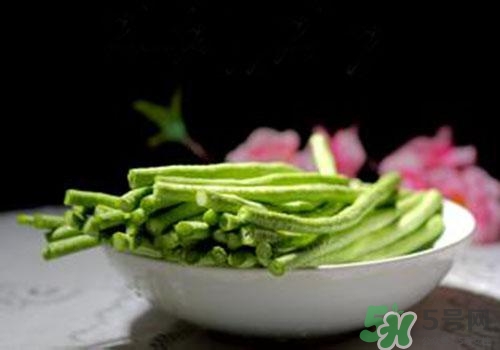 豇豆沒炒熟有毒嗎？吃沒炒熟的豇豆中毒怎么辦？