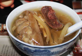 鴨肉燉什么好吃？燉鴨肉放什么好吃？ 