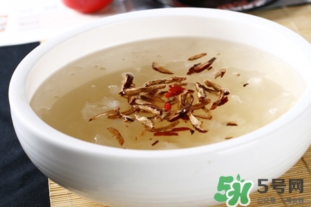 喝銀耳紅棗湯會(huì)發(fā)胖嗎？晚上吃銀耳紅棗湯長(zhǎng)會(huì)胖嗎？