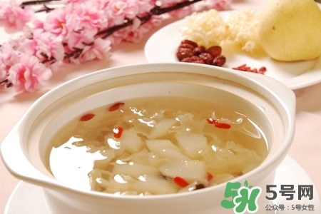 喝銀耳紅棗湯會(huì)發(fā)胖嗎？晚上吃銀耳紅棗湯長(zhǎng)會(huì)胖嗎？