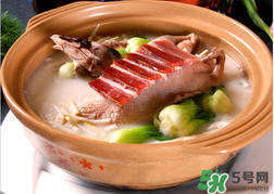 鴨肉和雞肉哪個營養(yǎng)好些？鴨肉和雞肉能一起吃嗎？