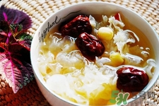 喝銀耳紅棗湯會(huì)上火嗎？上火能喝銀耳紅棗湯嗎？