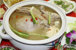 鴨肉和什么煲湯好？鴨肉和什么一起燉好吃？