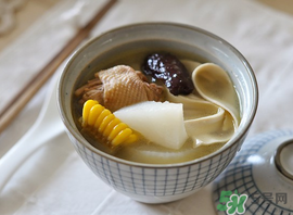 雞肉可以和白蘿卜一起燉湯嗎？雞肉和白蘿卜能一起吃嗎？