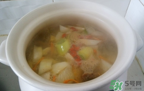 雞肉可以和白蘿卜一起燉湯嗎？雞肉和白蘿卜能一起吃嗎？