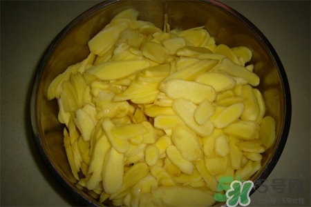 生姜水能洗頭發(fā)嗎？姜湯洗頭發(fā)有什么好處？