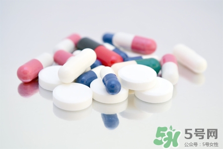 安眠藥和酒一起吃會死嗎？安眠藥和酒一起吃會中毒嗎？