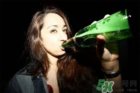 喝白酒后怎么解酒？喝白酒后吃什么解酒最有效？