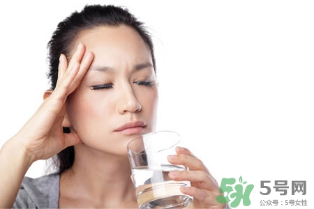 女人血?dú)獠蛔愕谋憩F(xiàn)有哪些？女人血?dú)獠蛔阍趺崔k？