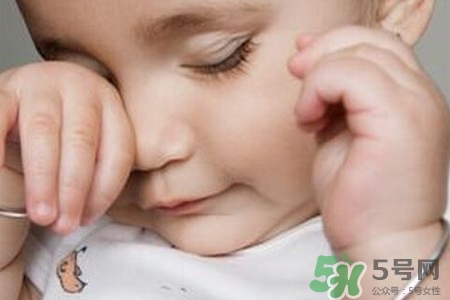 孩子為什么老眨眼睛？孩子總眨眼睛怎么回事？