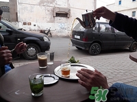 冬天可以喝綠茶嗎?冬天喝綠茶還是紅茶 冬天可以喝綠茶嗎?冬天喝綠茶還是紅茶