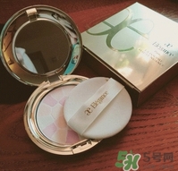 elegance極致歡顏蜜粉怎么樣？elegance蜜粉餅好用嗎？