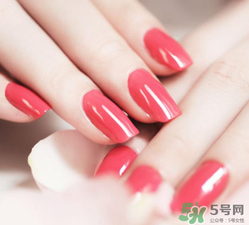 冬天涂什么顏色的指甲油好看？冬天適合什么顏色的指甲油？
