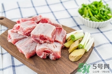 生肉臟了怎么洗才干凈？千萬不要在水龍頭下沖洗