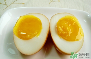 雞蛋可以帶殼蒸嗎？帶殼雞蛋蒸多久能熟？
