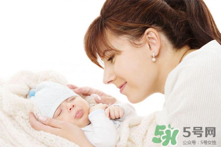 產(chǎn)婦可以用暖寶寶嗎？產(chǎn)婦能用暖宮貼嗎？