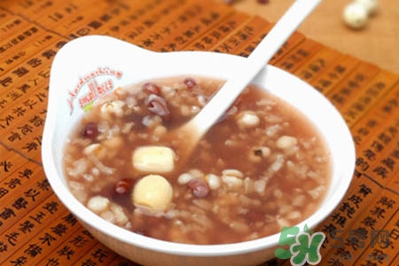 冬天可以喝紅豆薏米粥嗎？冬天喝紅豆薏米粥好嗎？