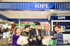 iope氣墊粉底替換裝怎么換？亦博氣墊bb霜怎么換替換裝？