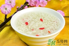 米酒能下奶嗎？產(chǎn)婦喝米酒能下奶嗎？