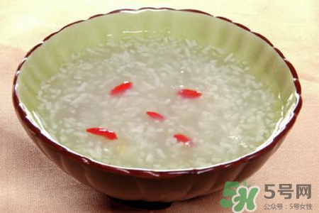 經(jīng)常吃醪糟雞蛋能催奶嗎？酒釀蛋的功效與作用