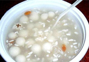 產(chǎn)婦喝米酒后還能喂奶嗎？哺乳期喝米酒會(huì)影響喂奶嗎？