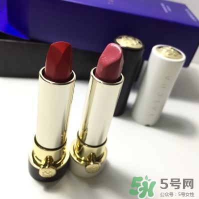 tatcha白管好還是黑管好?tatcha白管和黑管區(qū)別 tatcha白管好還是黑管好?tatcha白管和黑管區(qū)別