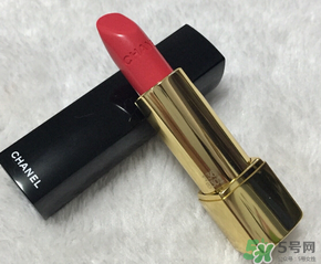 ysl和香奈兒口紅哪個(gè)好？ysl52和香奈兒43對(duì)比
