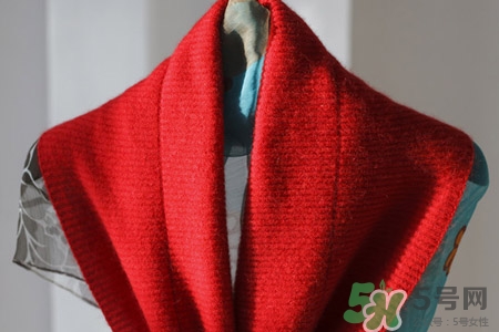 羊絨圍巾怎么清洗？羊絨圍巾的洗滌方法
