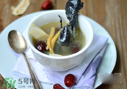 經(jīng)期可以喝烏雞湯嗎？經(jīng)期喝烏雞湯有什么好處？