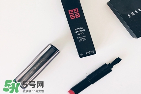 紀(jì)梵希禁忌之吻唇膏多少錢？紀(jì)梵希禁忌之吻唇膏專柜價格