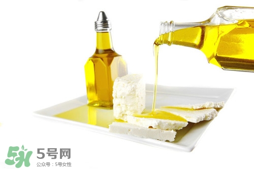 玉米油可以炒菜嗎?玉米油炒菜好吃嗎 玉米油可以炒菜嗎?玉米油炒菜好吃嗎