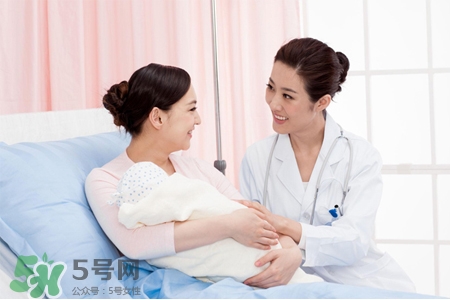 喂母乳為什么會(huì)胸部下垂？正確哺乳不會(huì)導(dǎo)致胸部下垂