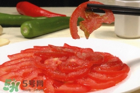 冬天可以吃涼拌西紅柿嗎？有些人不宜吃涼拌西紅柿