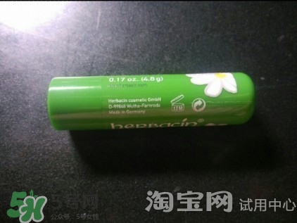 小甘菊唇膏小孩能用嗎？herbacin賀本清小甘菊唇膏小孩可以用嗎？