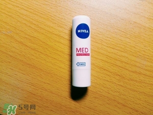 妮維雅唇膏和曼秀雷敦唇膏哪個(gè)好？妮維雅和曼秀雷敦對(duì)比